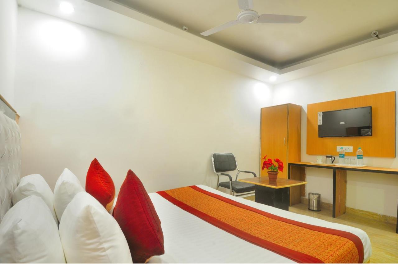 Hotel Noida Delight Εξωτερικό φωτογραφία