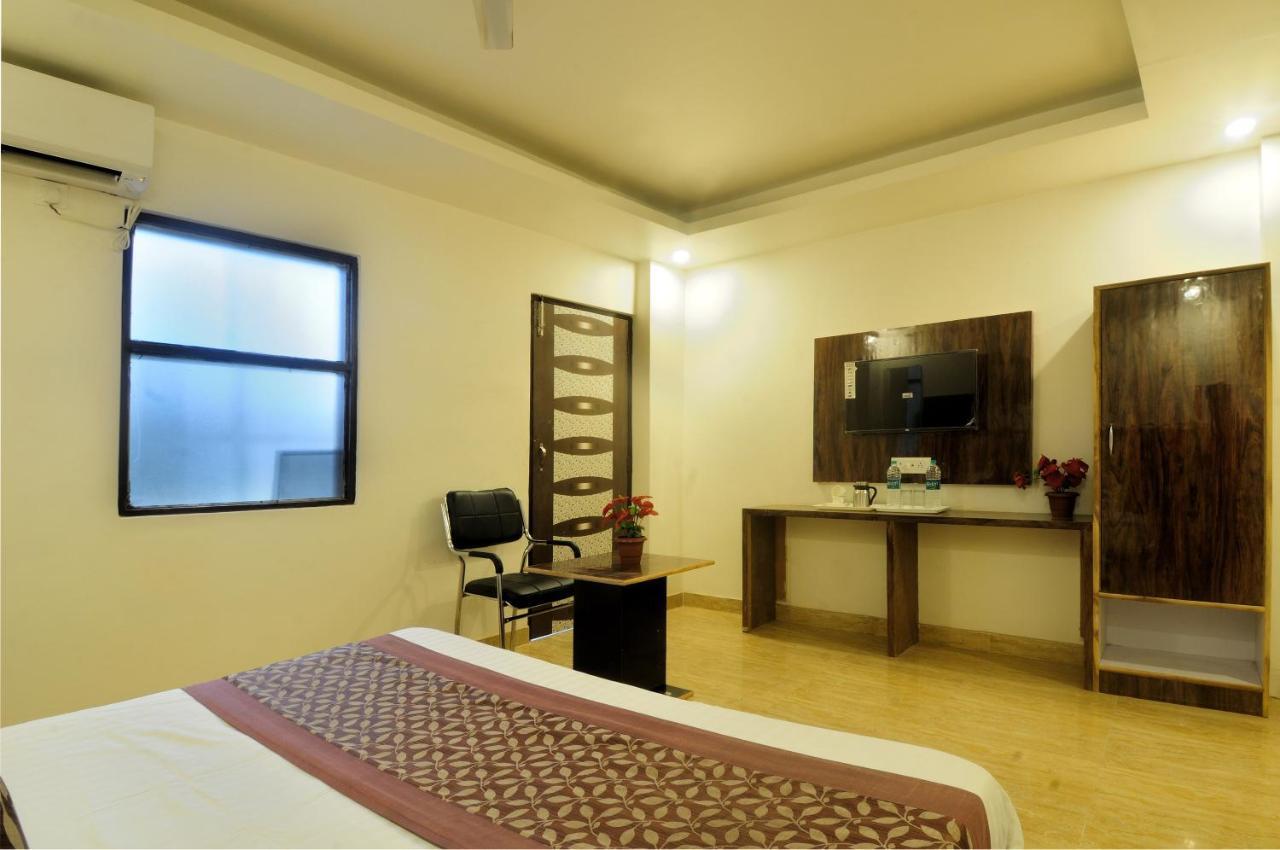Hotel Noida Delight Εξωτερικό φωτογραφία